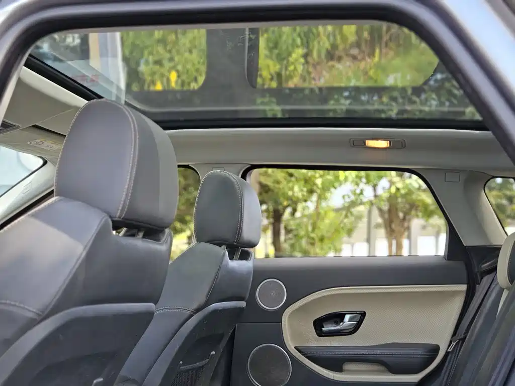 Land Rover Evoque (Import) — миниатюра 14