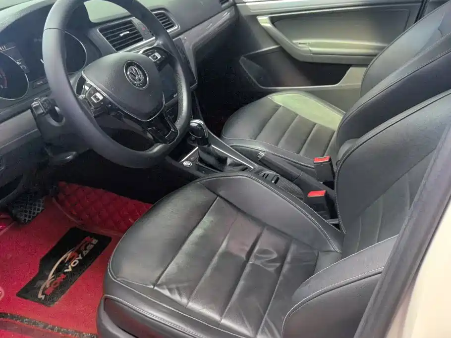 Volkswagen Lavida — миниатюра 9