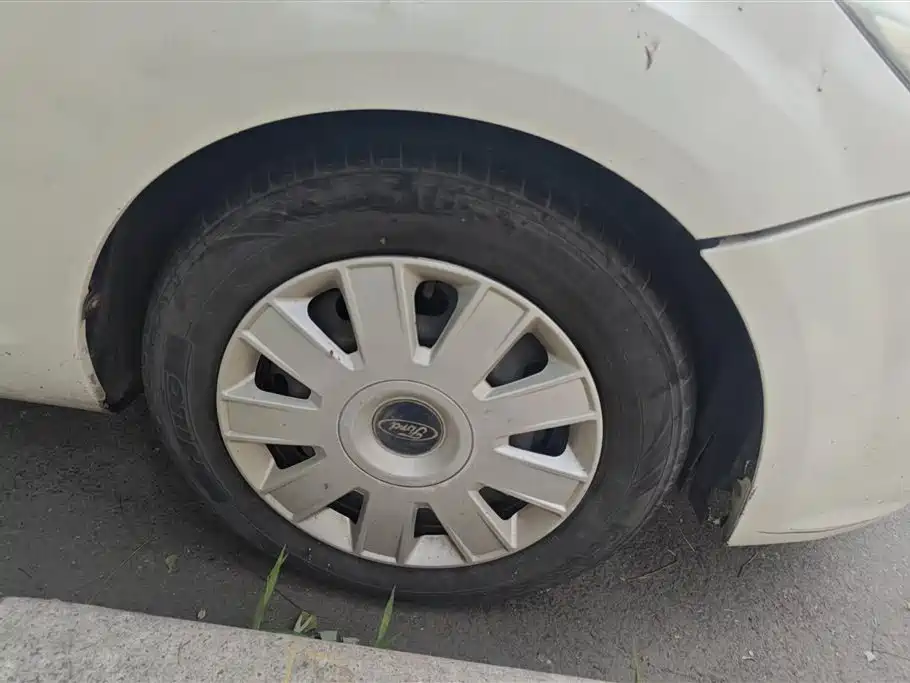 Ford Focus 2012 1.8L AT
