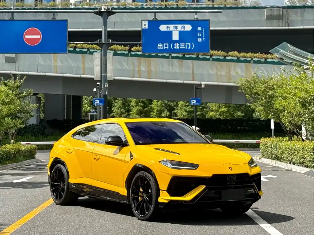 Lamborghini Urus — миниатюра 2
