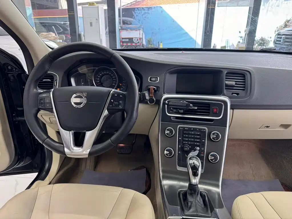 Volvo V60 2014 T5