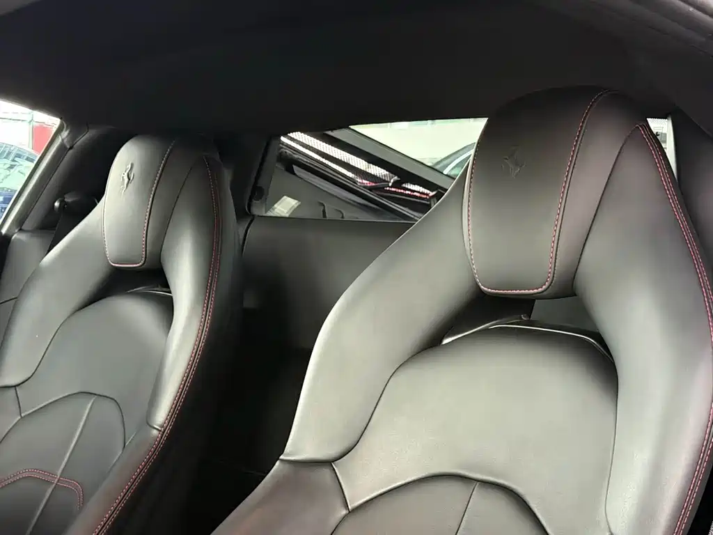 Ferrari 488 — миниатюра 12