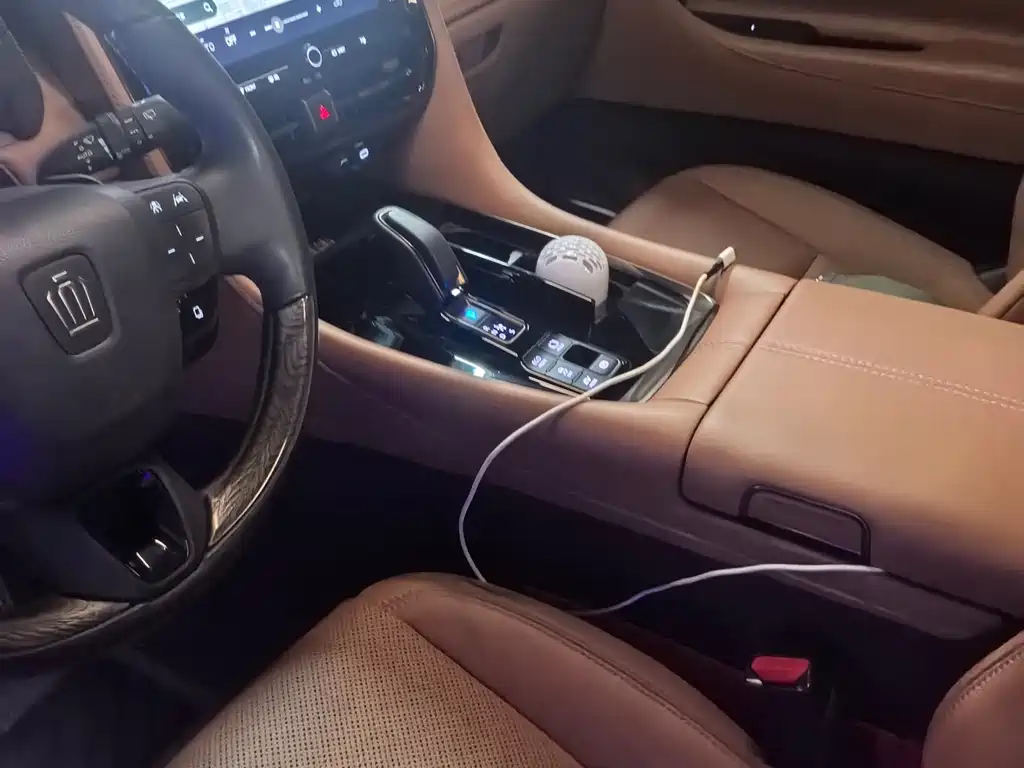 Toyota Vellfire 2024 2.5L Executive