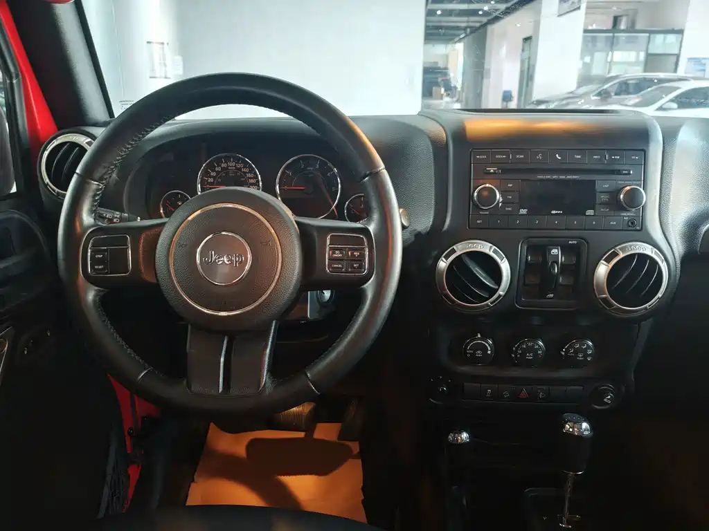 Jeep Wrangler — миниатюра 12