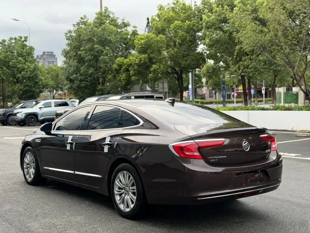 Buick LaCrosse — миниатюра 11