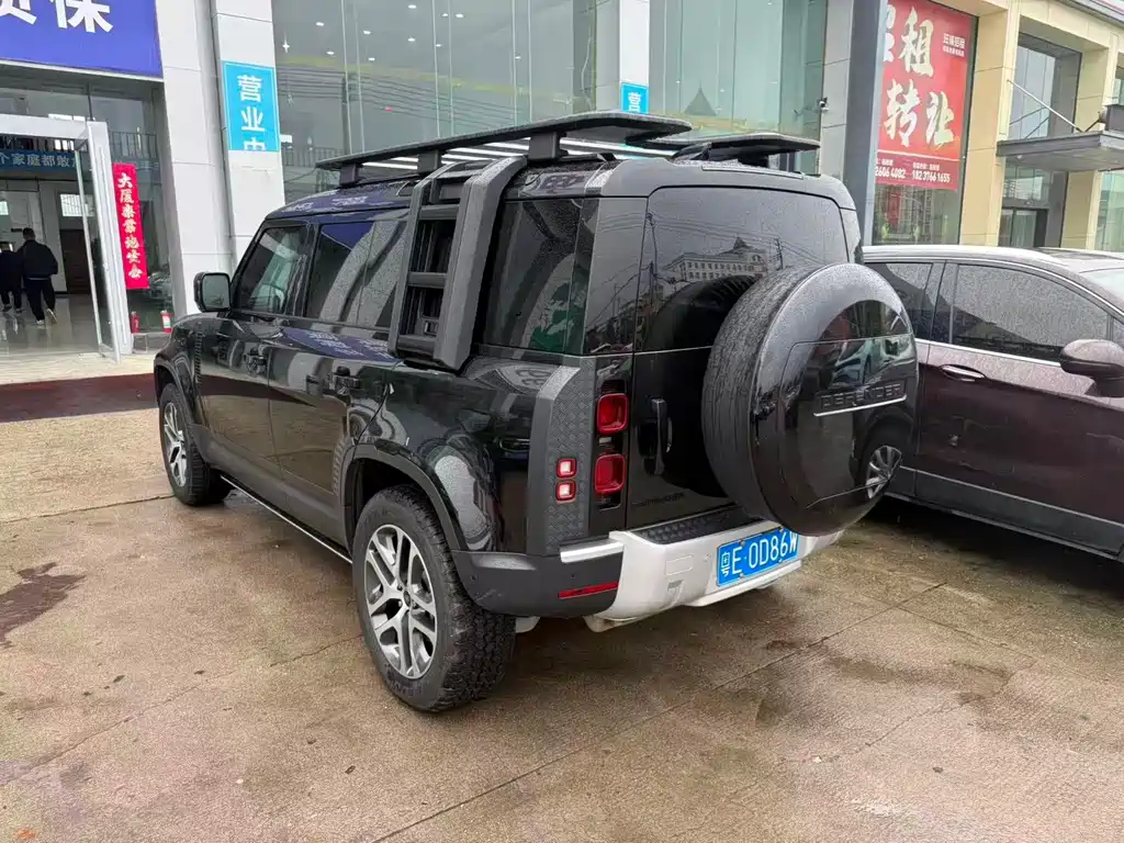 Land Rover Defender — миниатюра 7