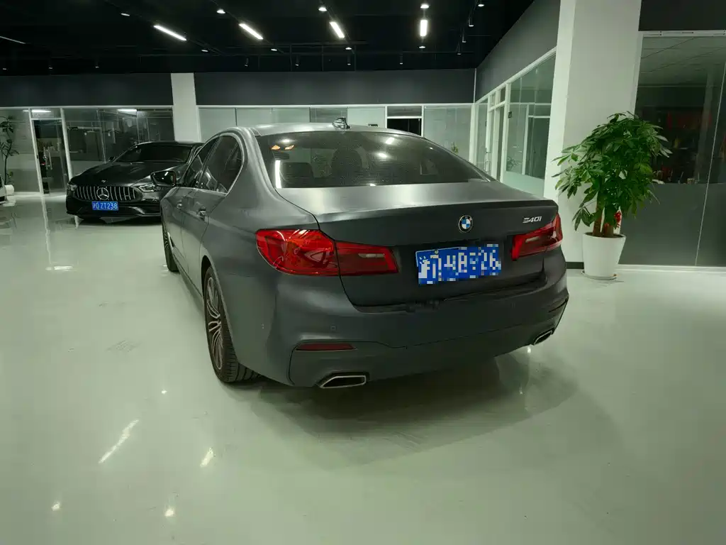 BMW 5 Series (Import) — миниатюра 14