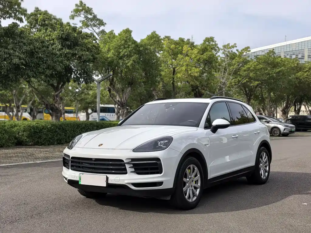 PORSCHE CAYENNE NEW ENERGY