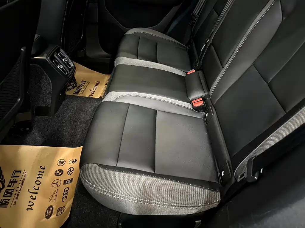 Volvo XC40 2023 B3 Luxury
