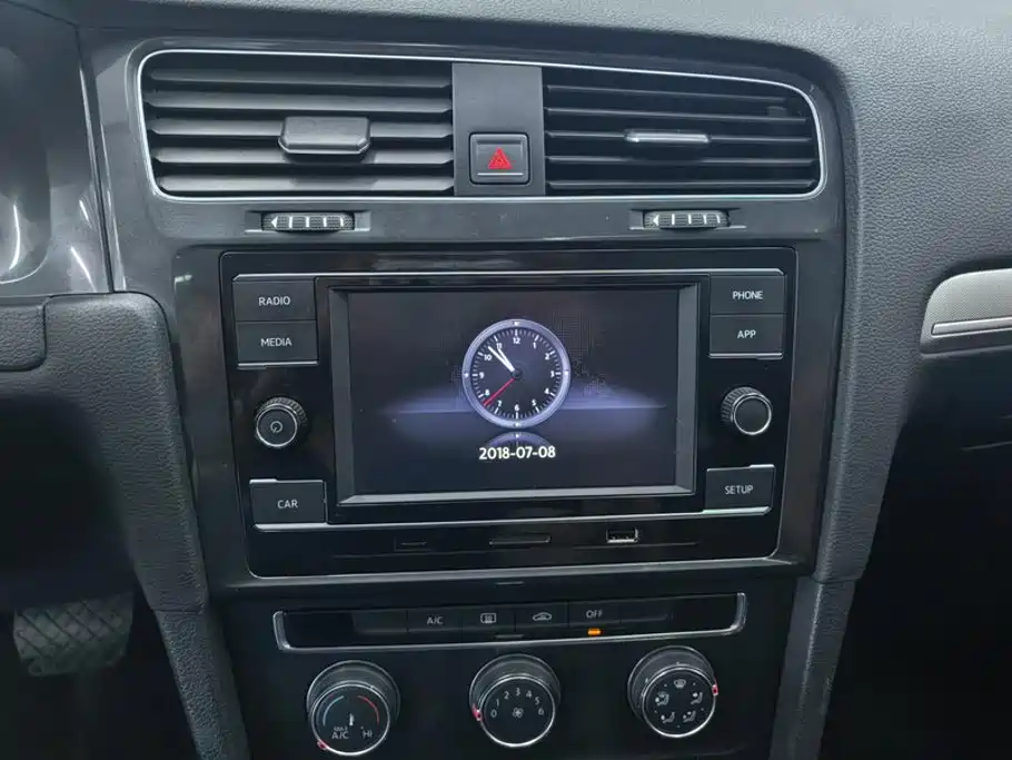 Volkswagen Golf — миниатюра 13