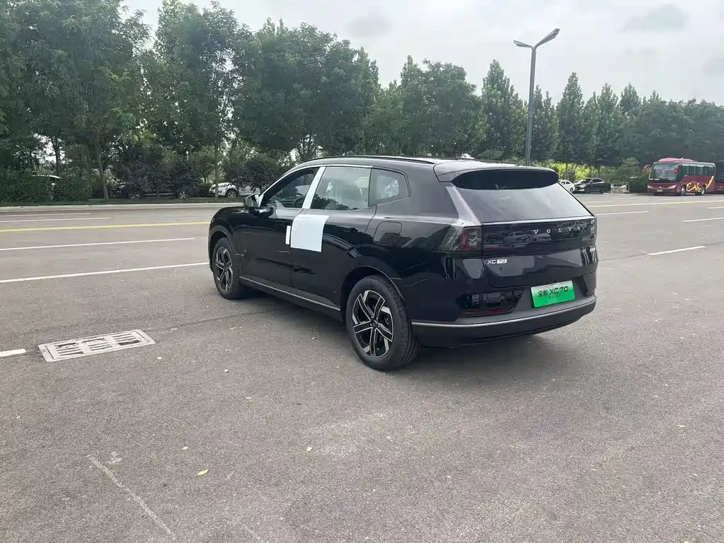 Volvo XC70 PHEV — миниатюра 6