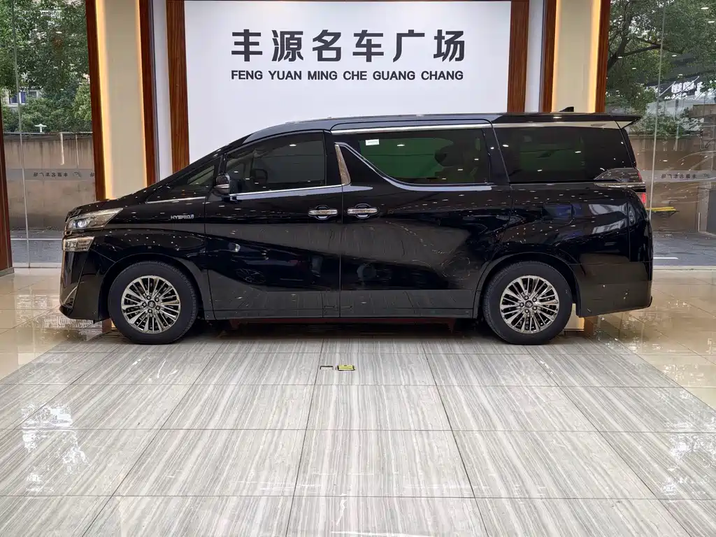 Toyota Vellfire — миниатюра 26