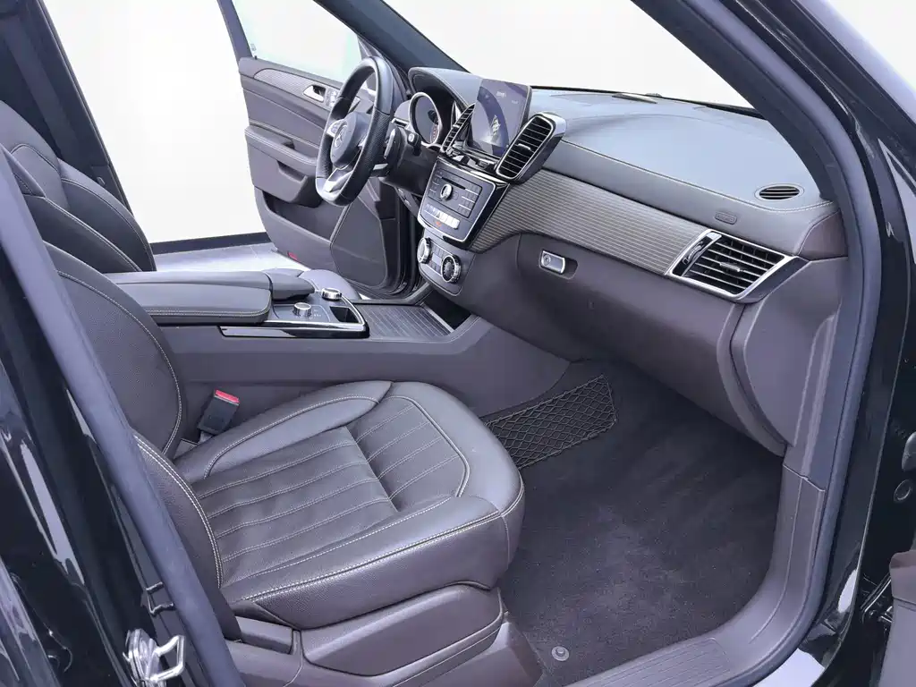 Mercedes-Benz GLE (Import) — миниатюра 8