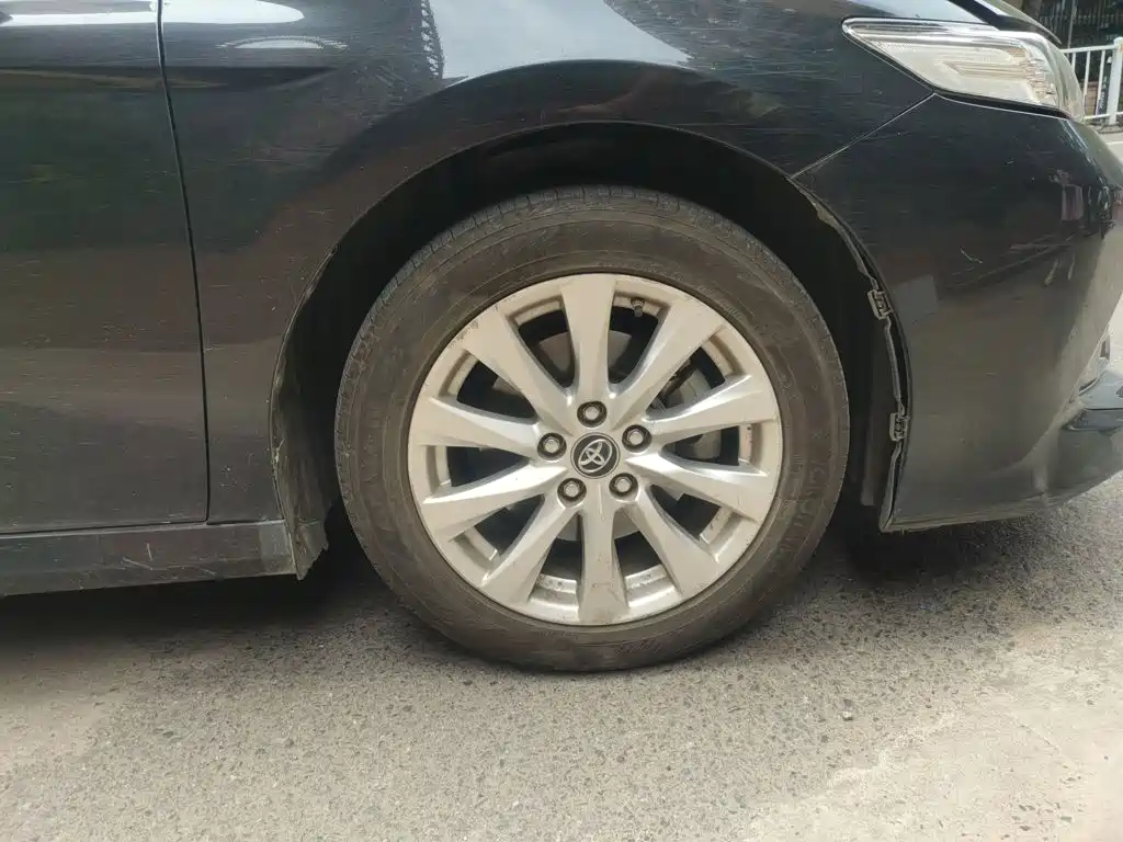 Toyota Camry — миниатюра 8