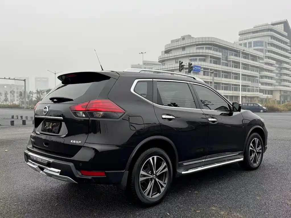 NISSAN QIJUN