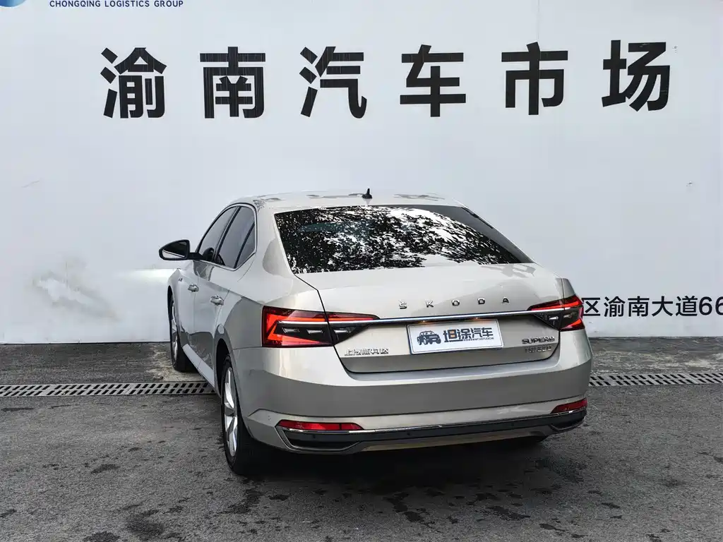 Skoda Superb — миниатюра 28