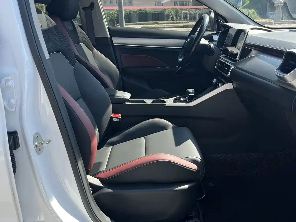 Geely Binyue — миниатюра 11