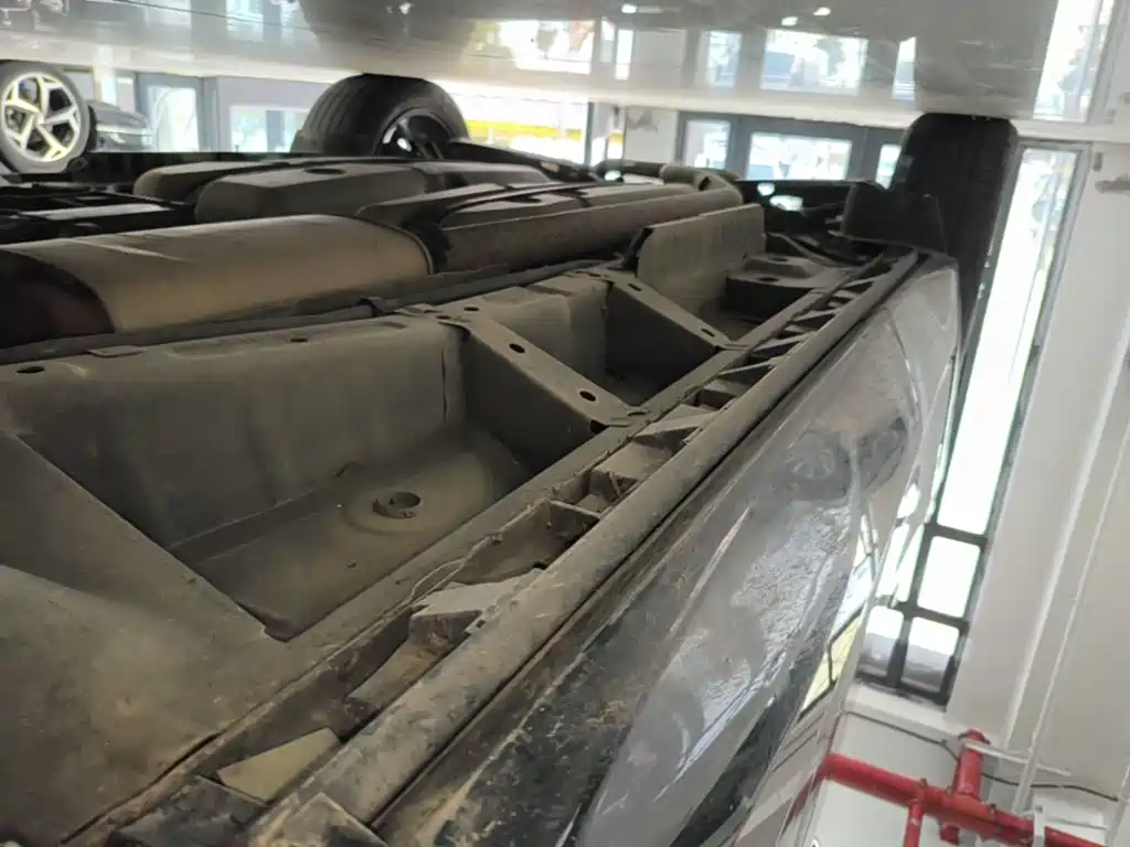 Buick Enclave — миниатюра 21