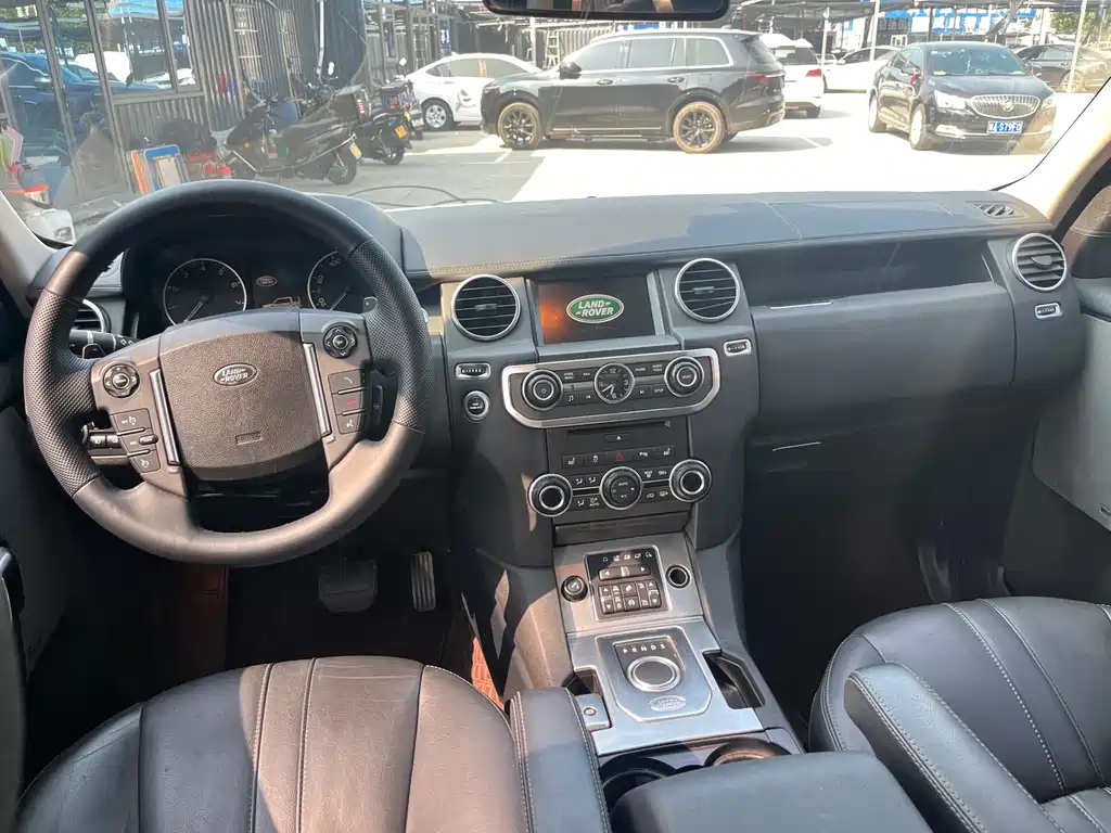 Land Rover Discovery — миниатюра 7