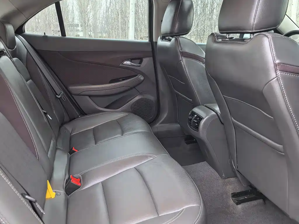 Chevrolet Malibu — миниатюра 4