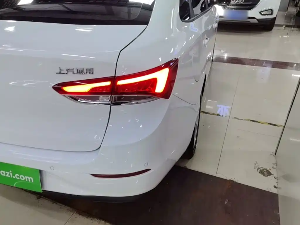 Buick Excelle — миниатюра 8