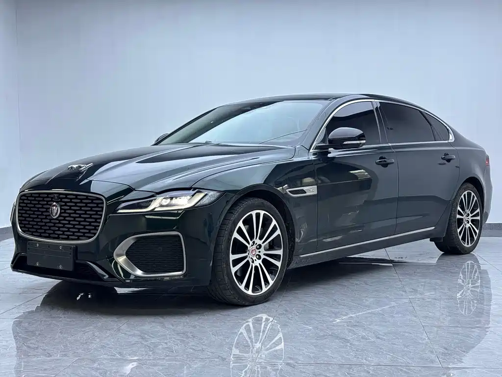 Jaguar XFL