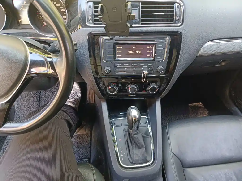 Volkswagen Sagitar — миниатюра 9
