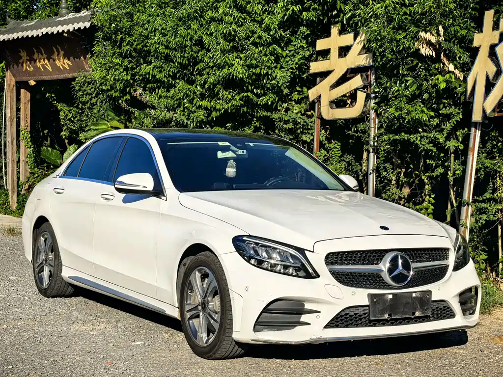 Mercedes-Benz C-Class — миниатюра 3