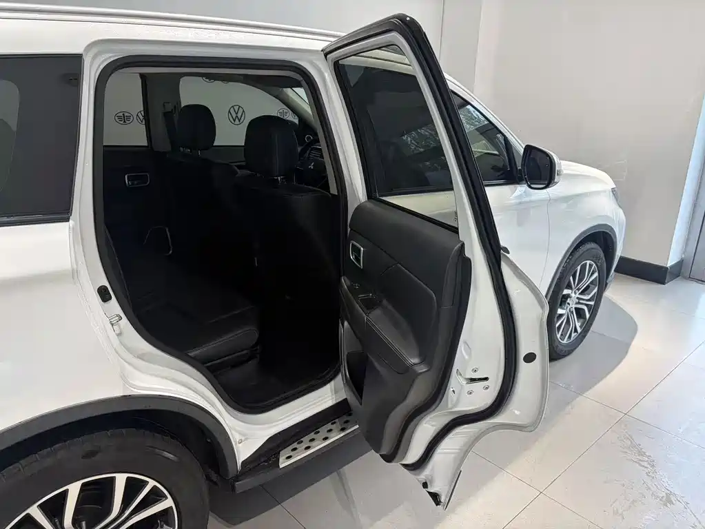 Mitsubishi Outlander — миниатюра 9