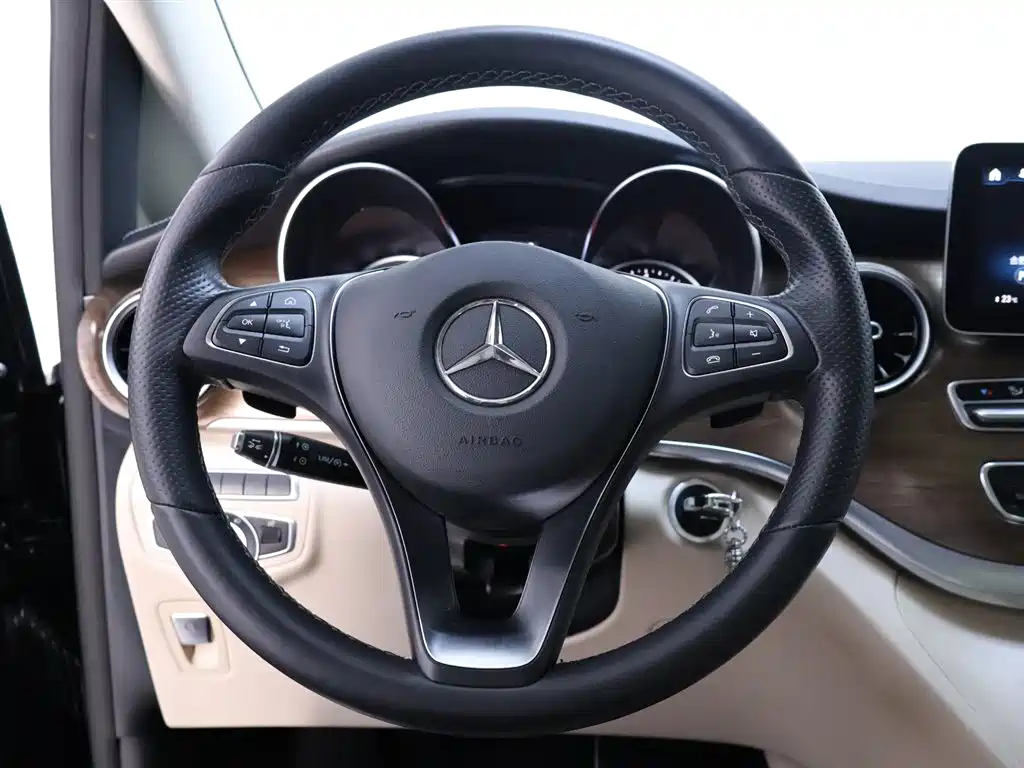 MERCEDES-BENZ V CLASS