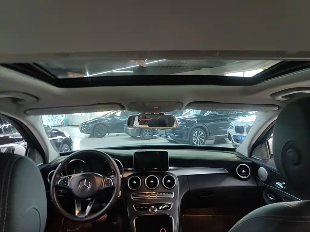 Mercedes-Benz C-Class — миниатюра 18