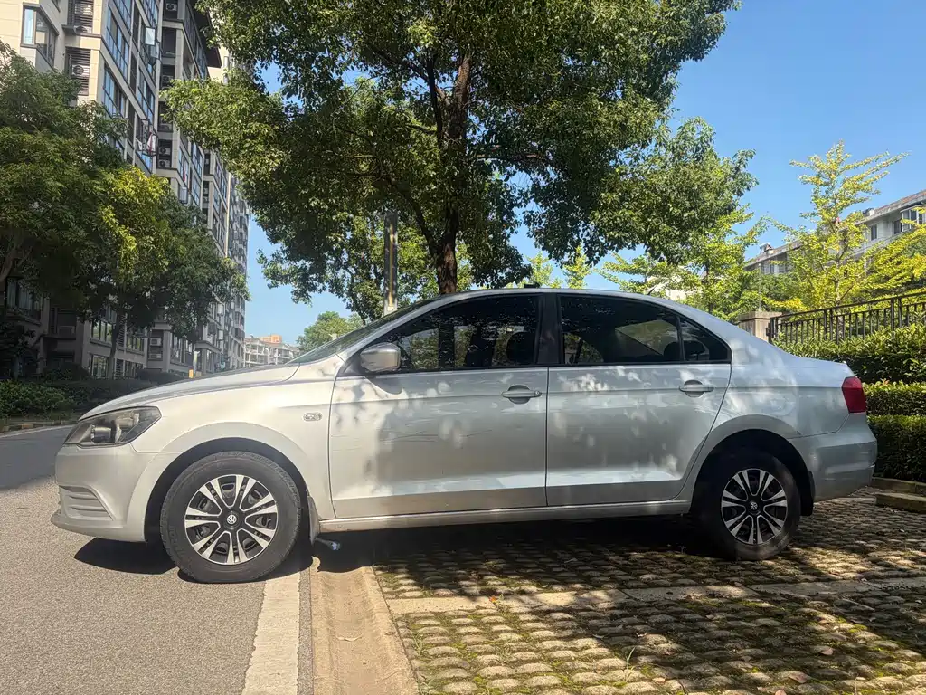 Volkswagen Jetta — миниатюра 4