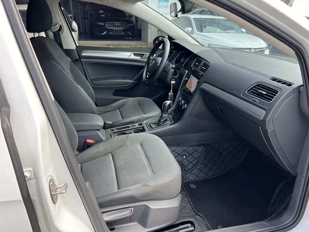 Volkswagen Golf — миниатюра 11