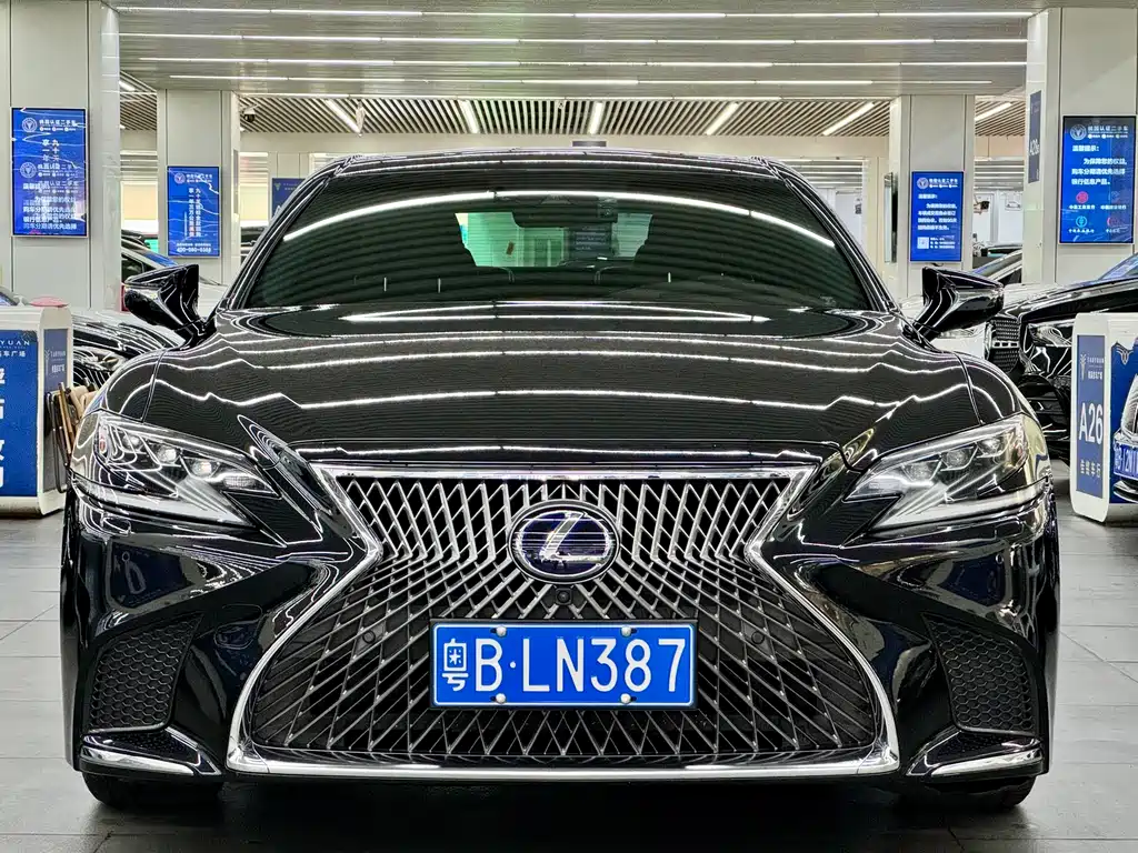 Lexus LS 2018 500h Executive V