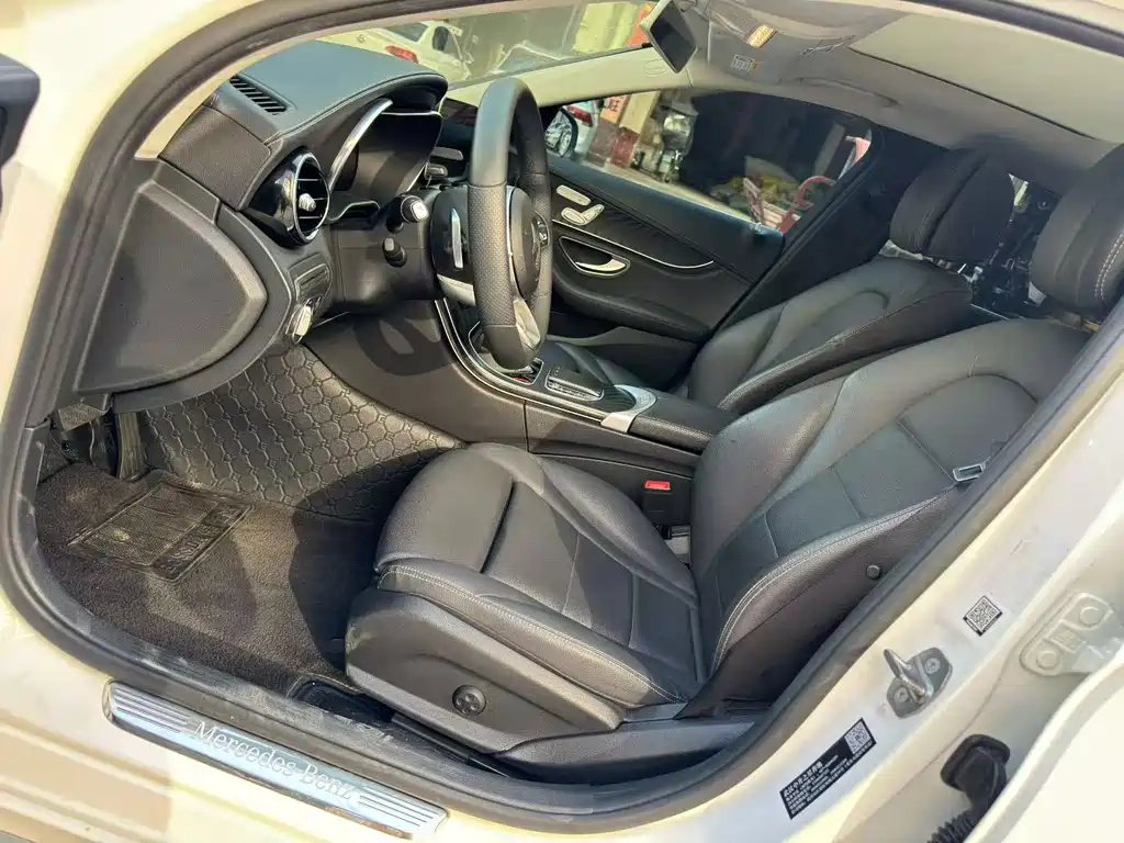 Mercedes-Benz C-Class — миниатюра 9