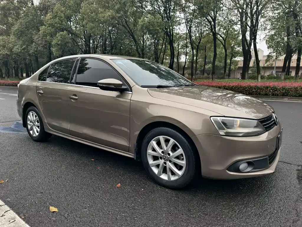 Купить Volkswagen Sagitar