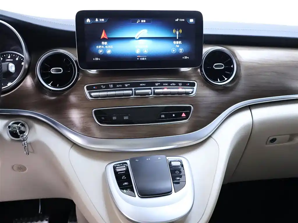 MERCEDES-BENZ V CLASS