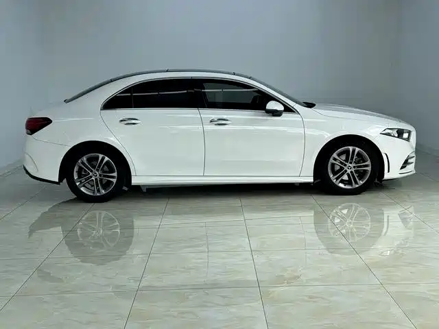 Mercedes-Benz A-Class — миниатюра 11