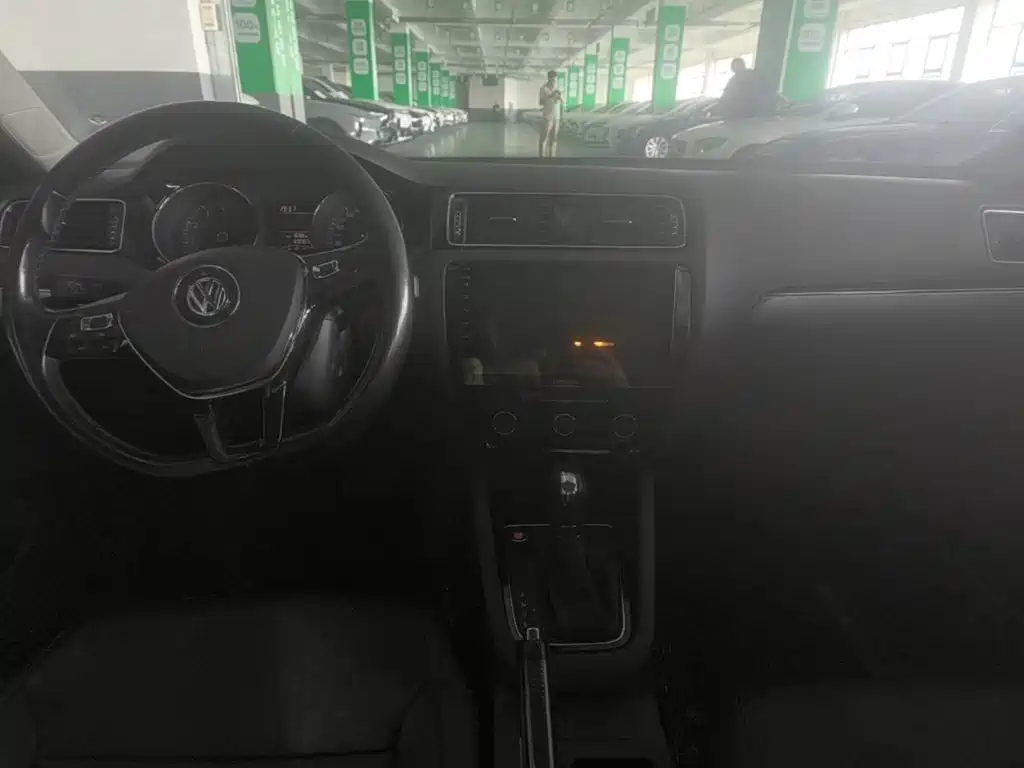 Volkswagen Sagitar — миниатюра 5
