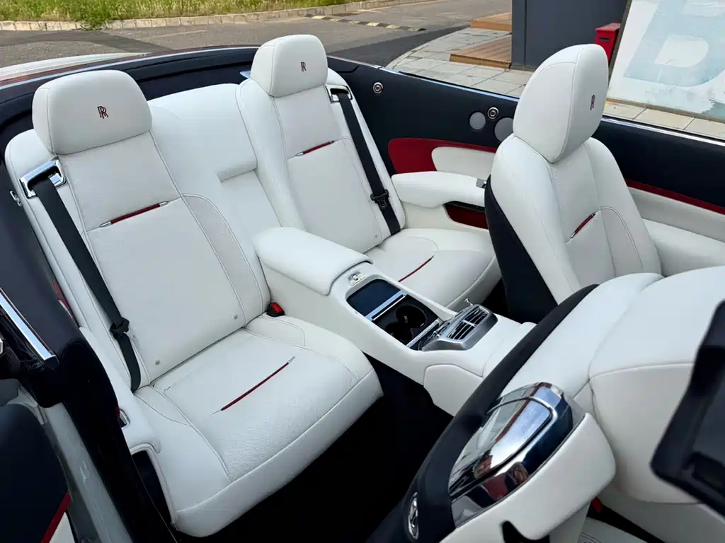 Rolls-Royce Dawn — миниатюра 15
