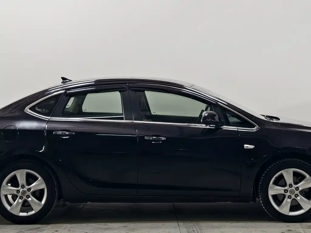 Buick Excelle — миниатюра 8