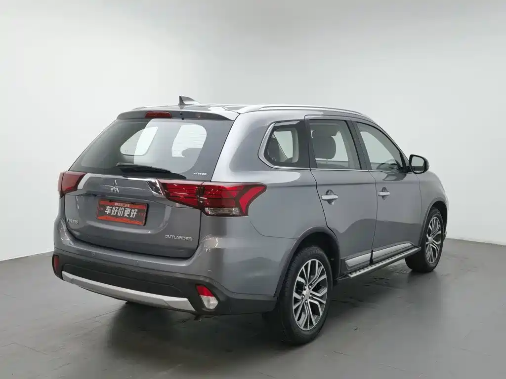 Mitsubishi Outlander — миниатюра 2