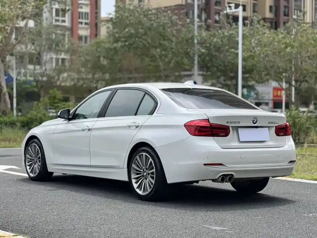 BMW 3 Series — миниатюра 7