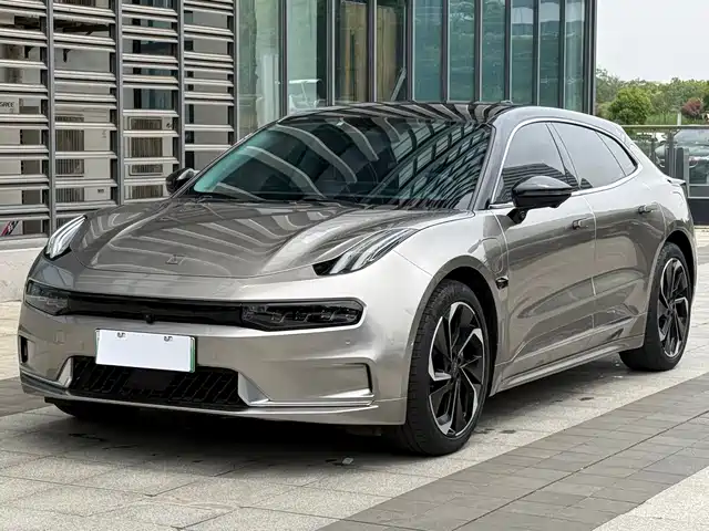2022 Zeekr 001
