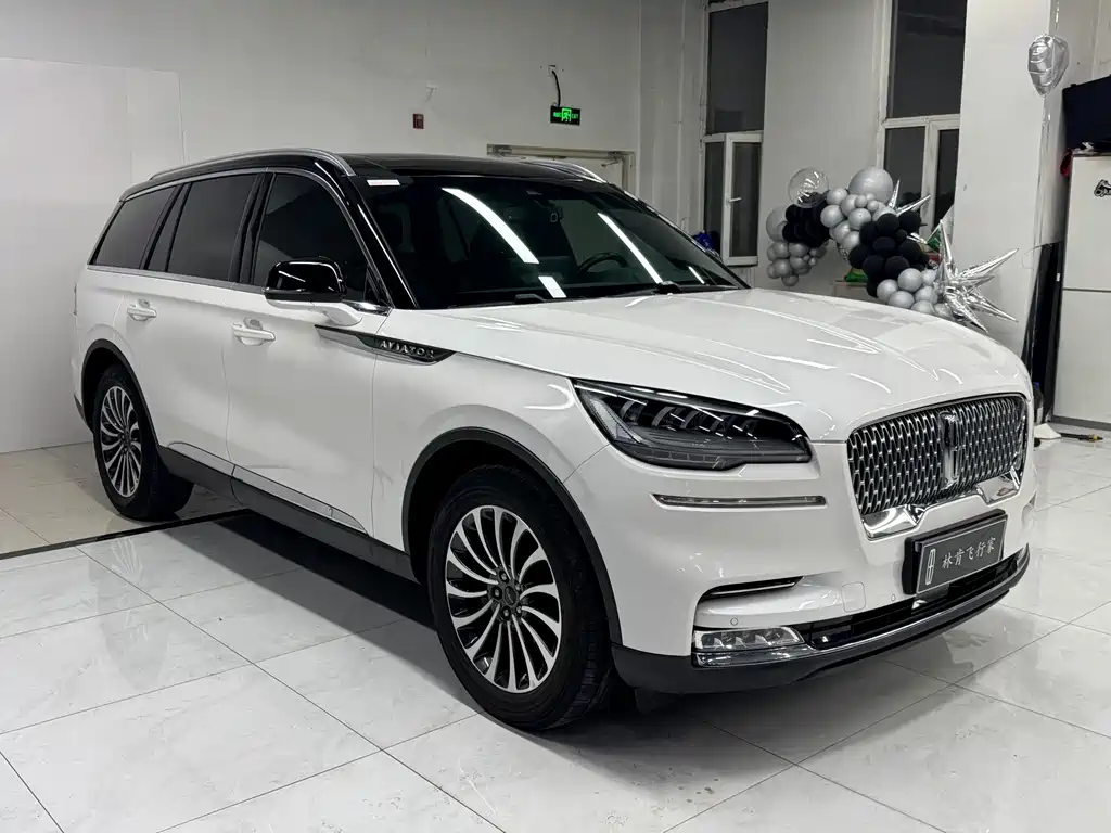 Lincoln Aviator — миниатюра 3