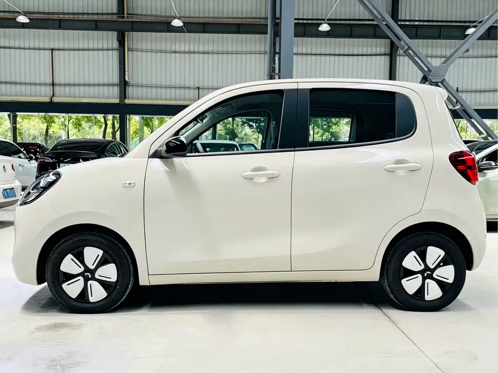 Wuling MINIEV — миниатюра 8