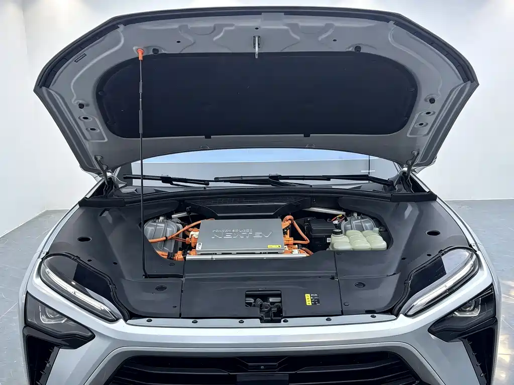 NIO ES8 — миниатюра 4