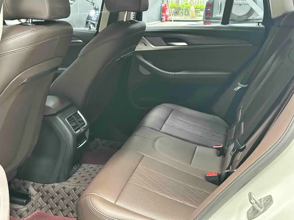 BMW X3 — миниатюра 17