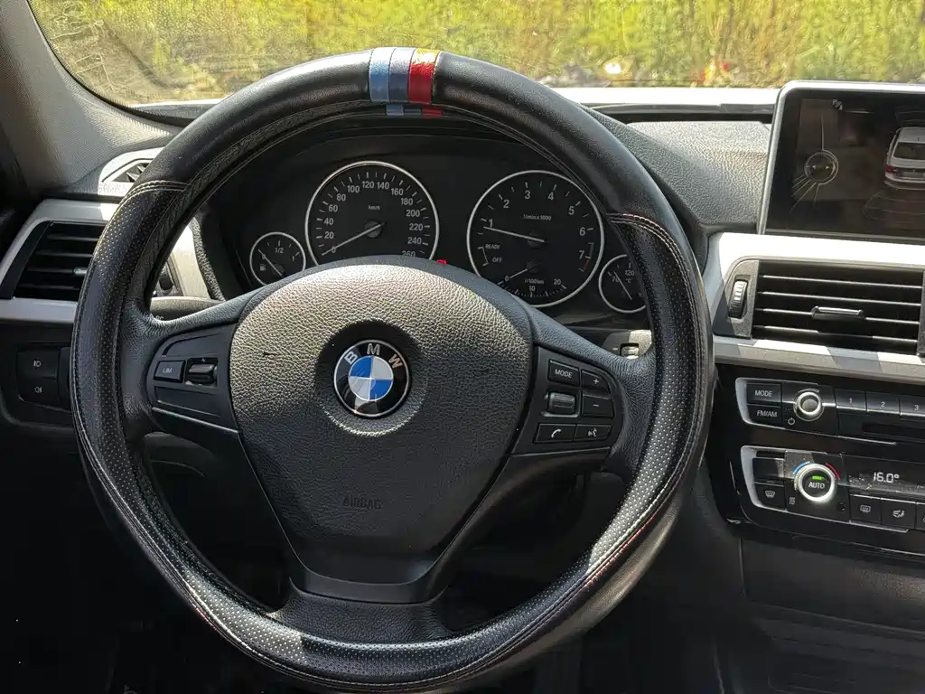 BMW 3 Series — миниатюра 14