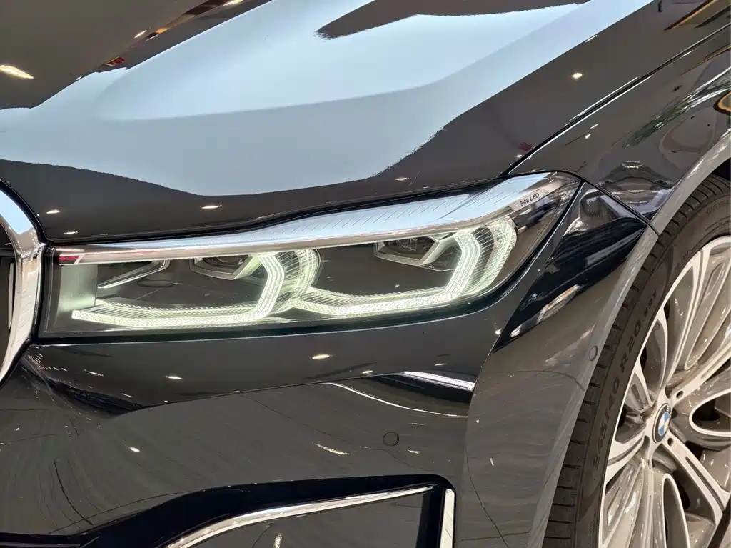 BMW 7 Series — миниатюра 25